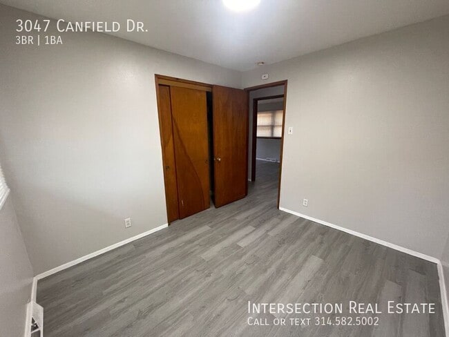 Building Photo - 3047 Canfield Dr