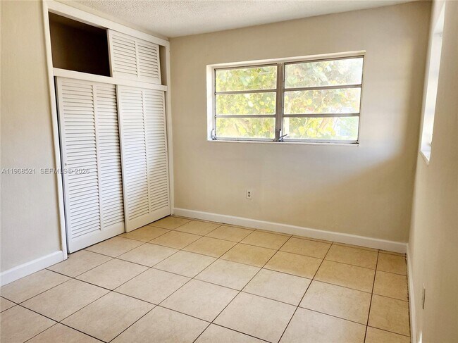 Building Photo - 7368 SW 82nd St