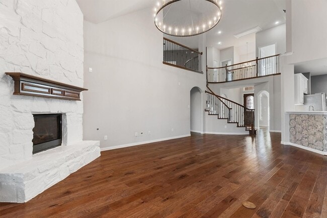 Building Photo - 2003 Silent Shore St