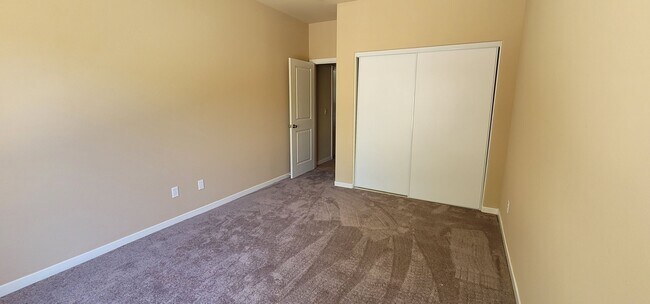 Building Photo - 6231 Mirlo Rd