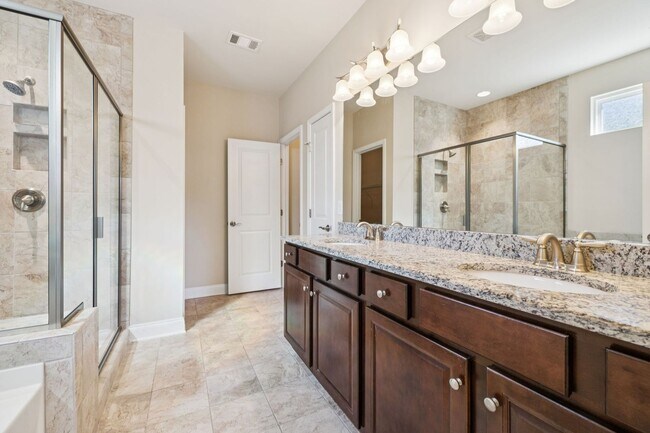 Building Photo - Sparkling clean 4 bedroom home in Spring H...