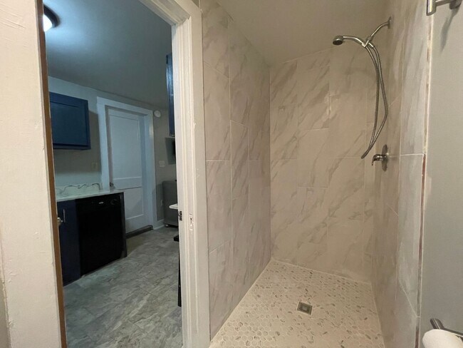 Building Photo - Studio apartment in Cairo, Georgia