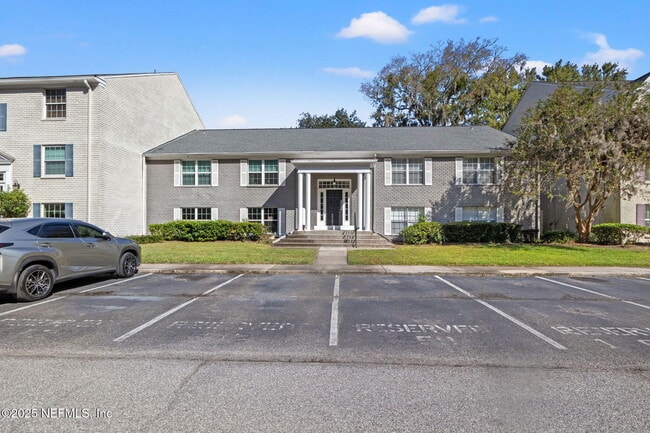 Building Photo - 4315 Plaza Gate Ln S