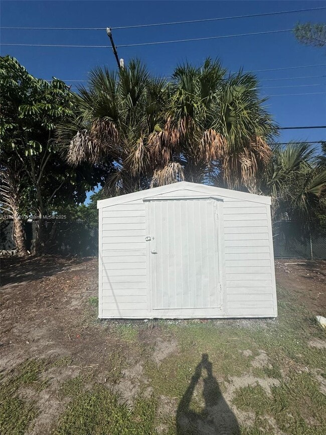 Building Photo - 20711 NW 32nd Pl