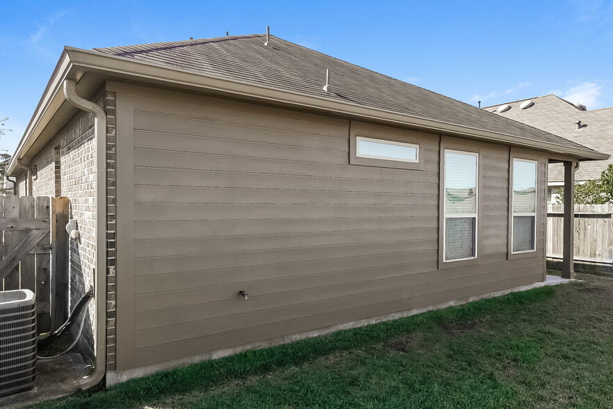 Building Photo - 20762 Rainmead Dr
