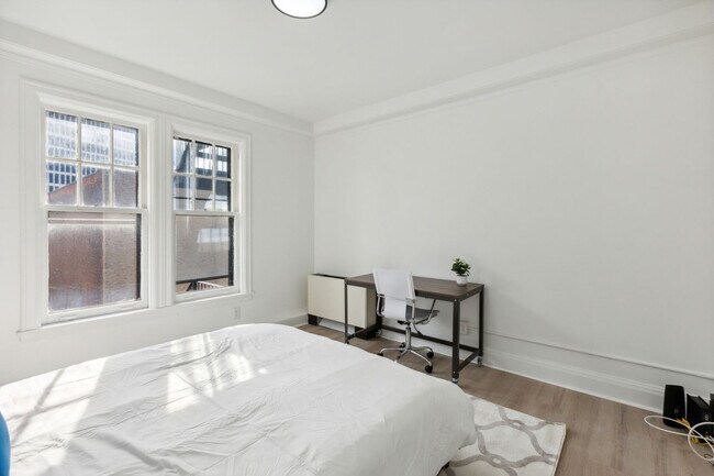 Building Photo - 109 New York 96-SI FL10-ID1612426P