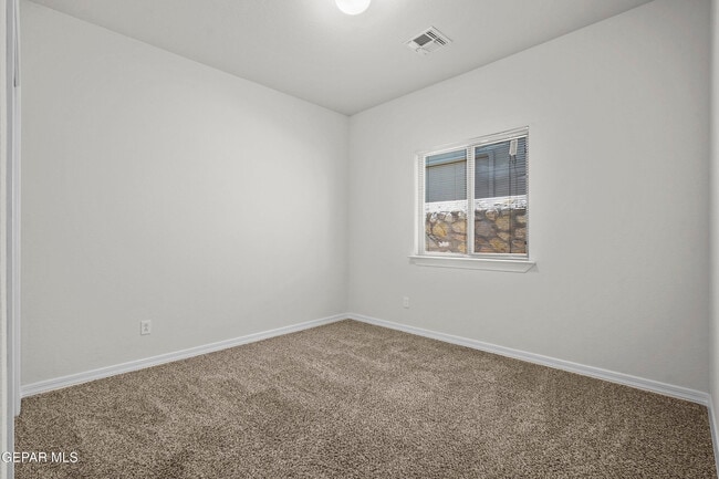Building Photo - 12121 Silver Crown