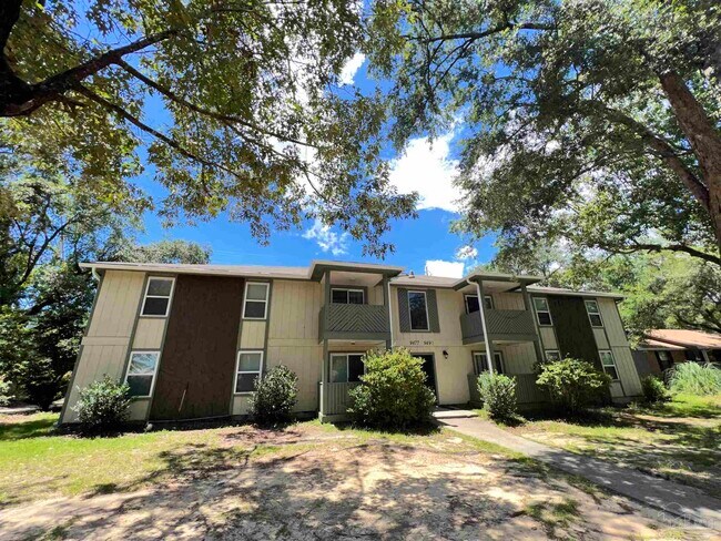 Primary Photo - 9481 Sunnehanna Blvd