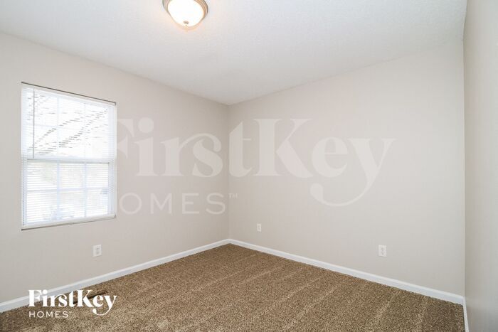 Building Photo - 3820 Spring Branch Dr