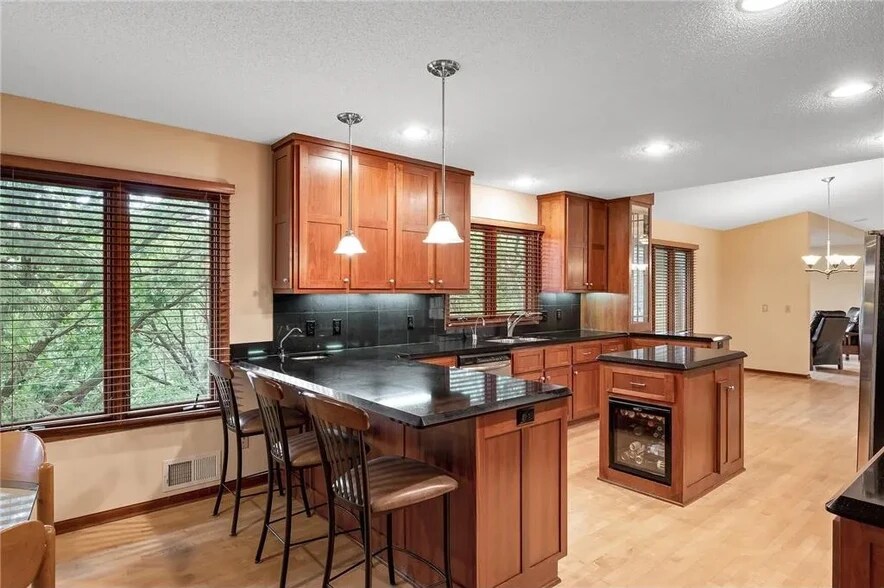 Building Photo - 957 Pine View Ct