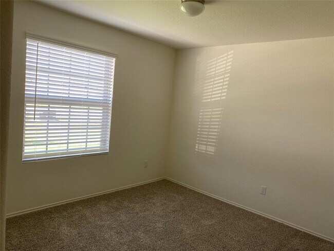 Building Photo - 3444 Pauling Loop