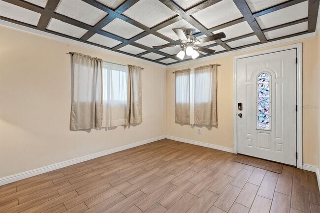 Building Photo - 2526 26th St S