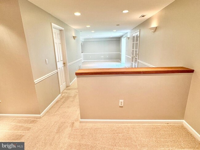 Building Photo - 16 Westchester Ct