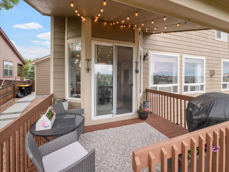 Elevated Deck - 1048 Orion Way