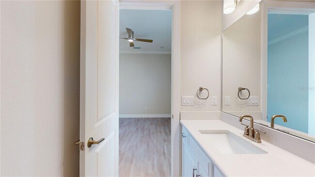 Building Photo - 16419 Isola Pl