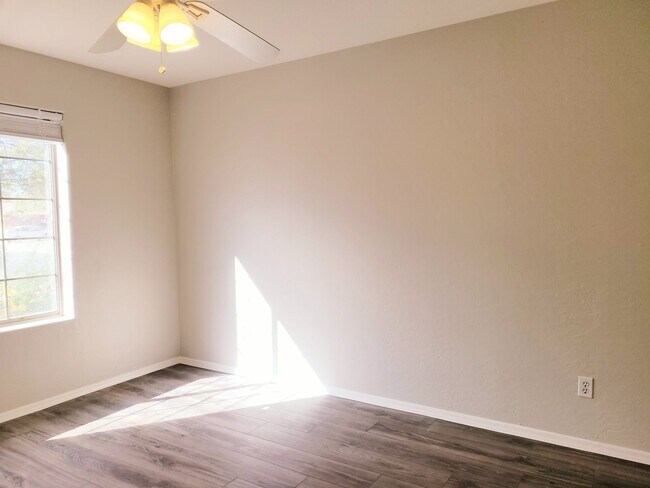 Building Photo - Mesa 3 bedroom home for rent!