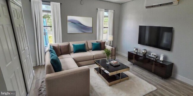 Building Photo - 5503 W Girard Ave