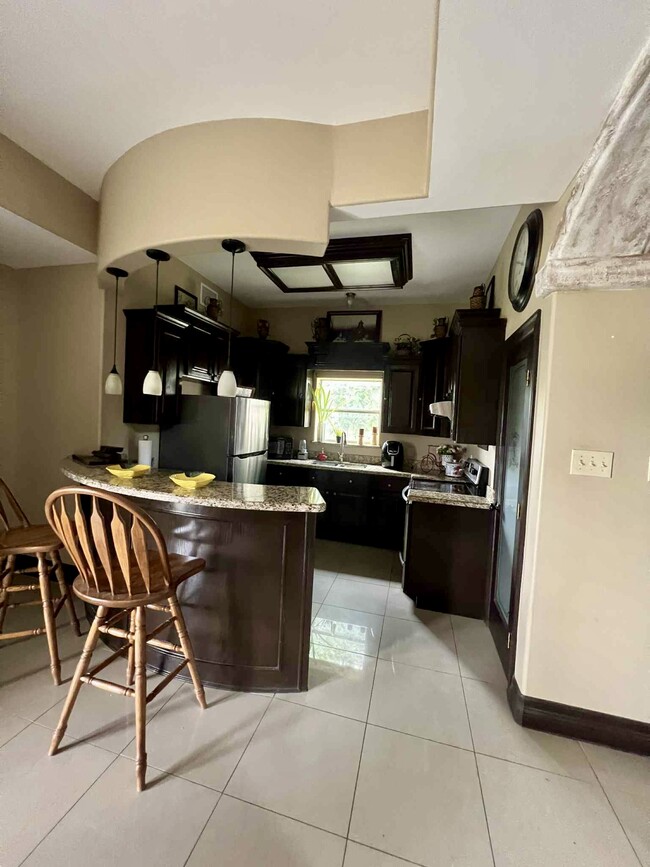 Building Photo - 617 Cowbird Cove Court