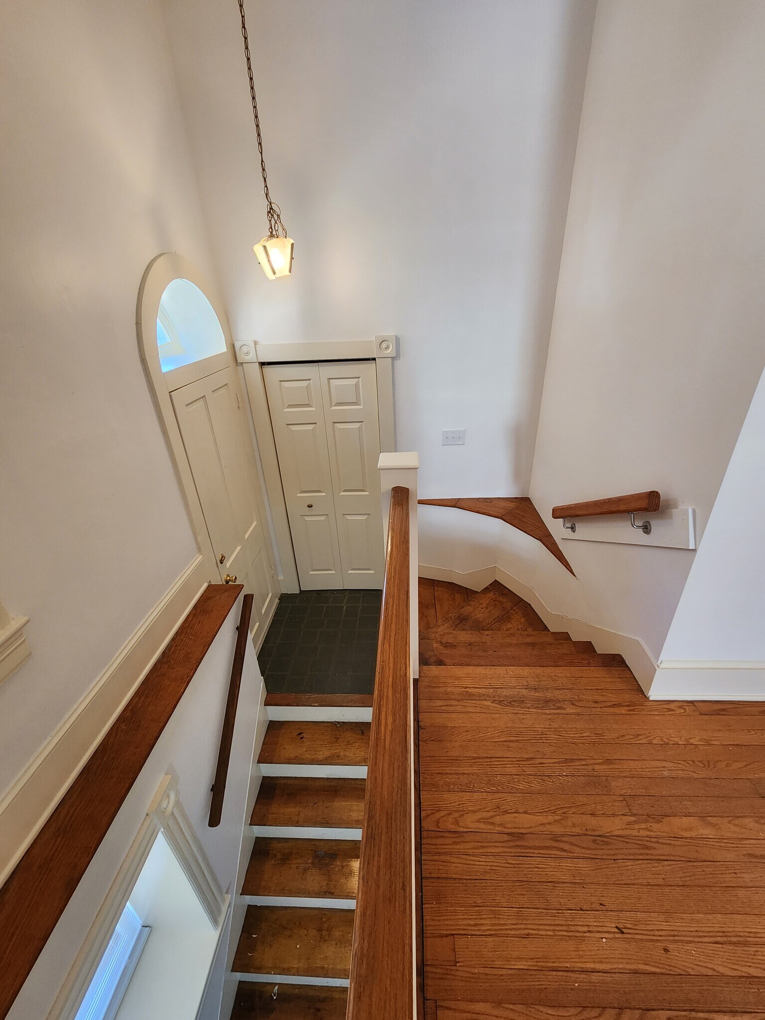 Building Photo - 125 Peyton St