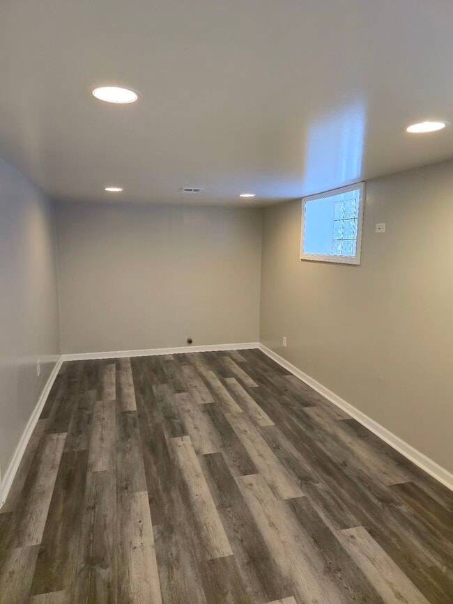 Building Photo - 3240 W 64th Pl