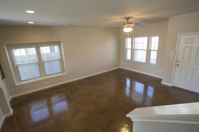 Building Photo - 4506 Truth Wy