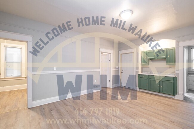Building Photo - PRICE DROP! Welcome Home to this Charming ...