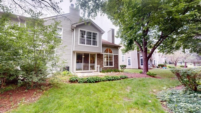 Building Photo - 1237 Cranbrook Dr