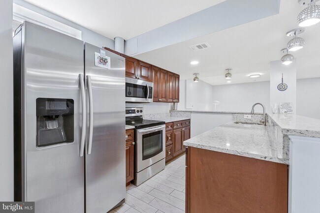 Building Photo - 43612 Winthrop Ct