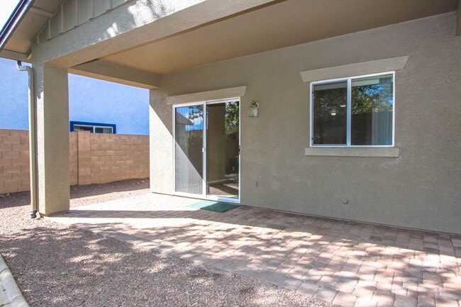 Building Photo - MOVE-IN SPECIAL in Quailwood