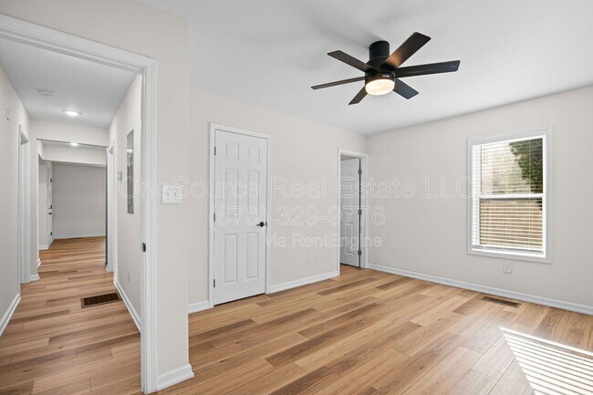 Building Photo - 1467 Ryan St SW