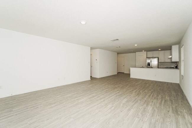 Building Photo - 5915 Sunset Song Ln