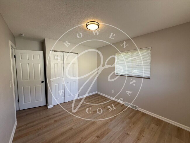Building Photo - Beautiful  4-Bedroom Home in Maumee with S...