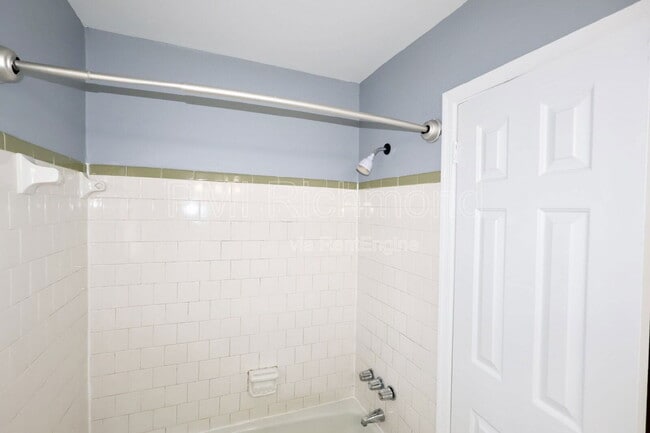 Building Photo - 1929 Millsap Ln