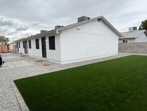 Building Photo - 2912 E Roeser Rd