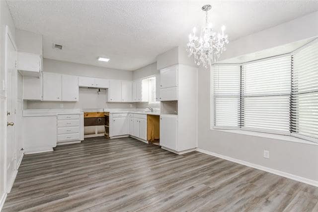 Building Photo - 2805 Mintwood Pl