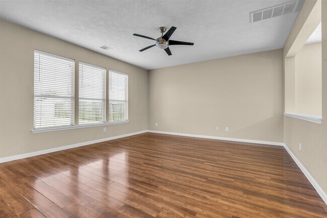 Building Photo - 6719 Path Way Ct