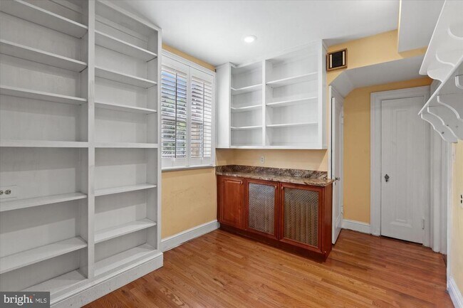 Building Photo - 4613 Langdrum Ln
