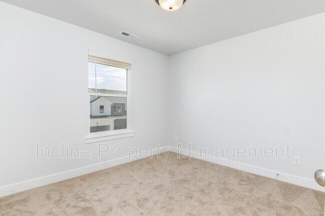 Building Photo - 16426 Bull Spring Rd