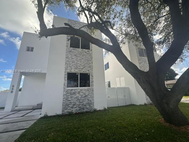 Primary Photo - 538 NW 17th Ave