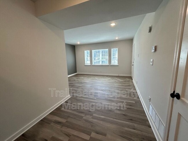 Building Photo - 300 E Gregory