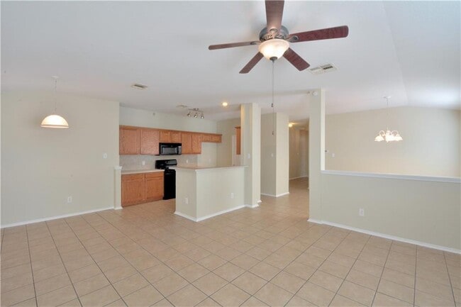 Building Photo - 1520 Darjeeling Dr