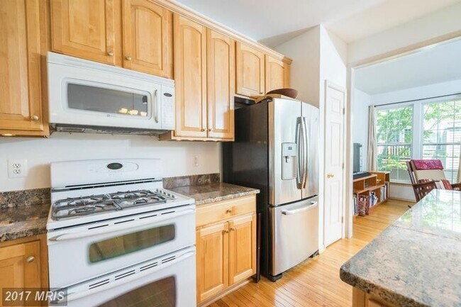 Building Photo - 5001 Waple Ln