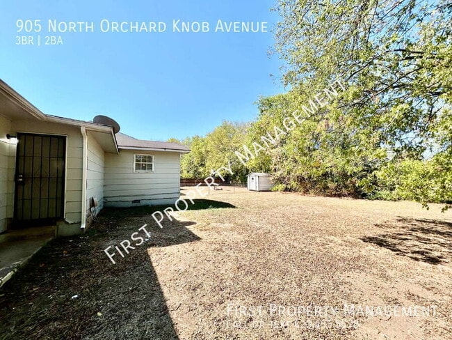 Building Photo - 905 N Orchard Knob Ave