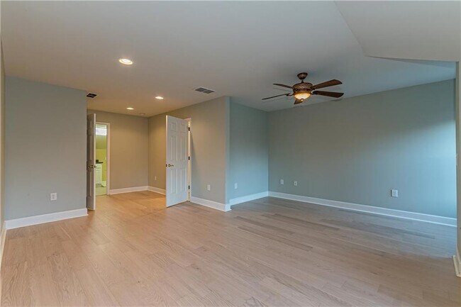 Building Photo - 1525 Broadhempston Ct