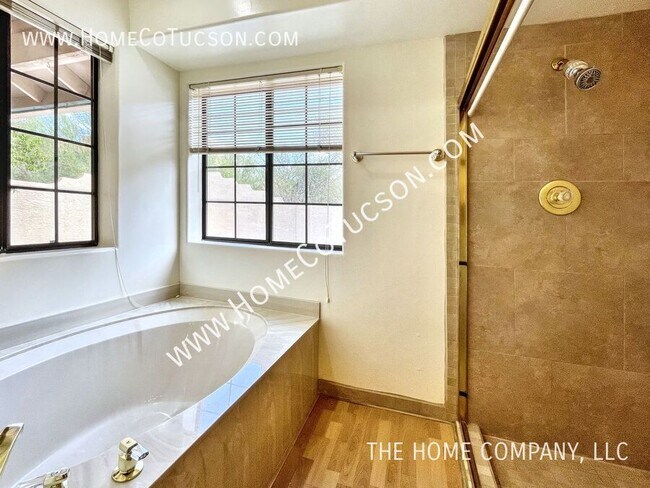 Building Photo - 1551 E Sonoran Desert Dr