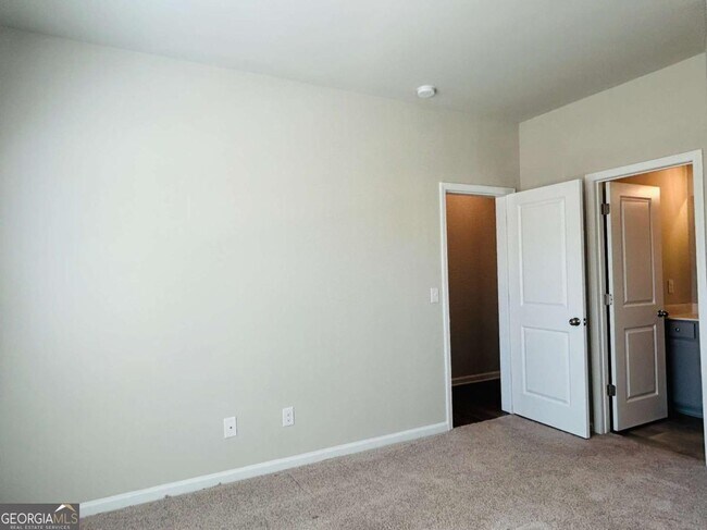 Building Photo - 42 Cobalt Ln