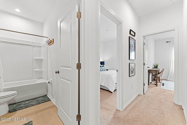 Building Photo - 13109 Annie’s Walk Dr