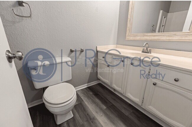 Building Photo - 1304 Chapel Creek Rd