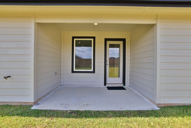 Building Photo - 40618 Balsam Run Ln