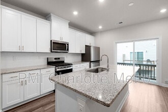 Building Photo - 4472 Millennium Ave